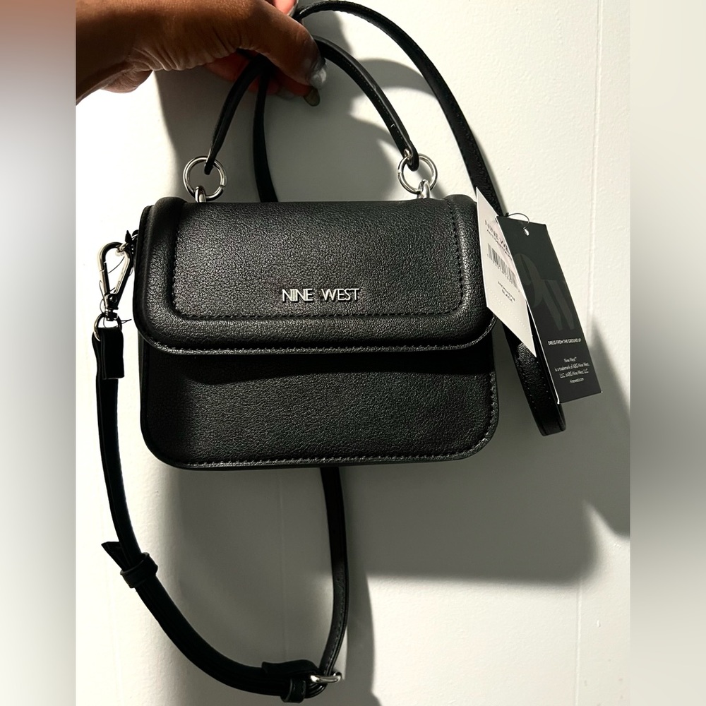🧭 Nine West 🗣️ From the Archives 😎 “Antionetta Mini” 🐜